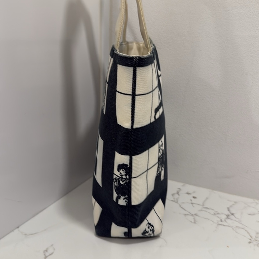Chanel Windows Tote Bag - Picture 3 of 13